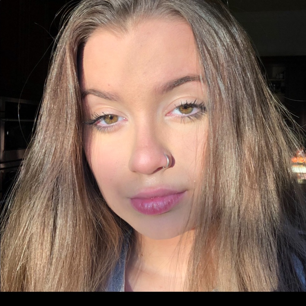 Meet your Posher, Ashlyn